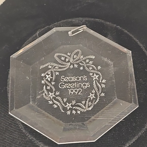 The Unbranded Brand Other - Clear Pressed Acrylic "Seasons Greetings 1992" 3.25" Ornament